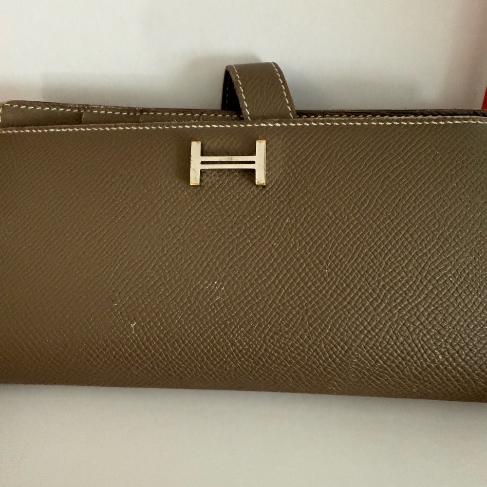 Hermes Chic Taupe Leather Women's Wallet